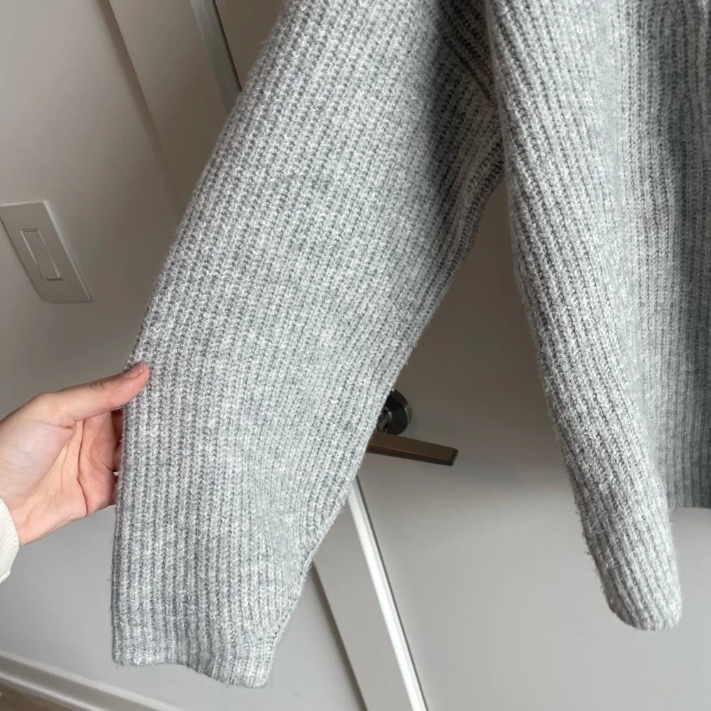 Daily Ritual Gray Ribbed Knit Sweater - Picture 4 of 5